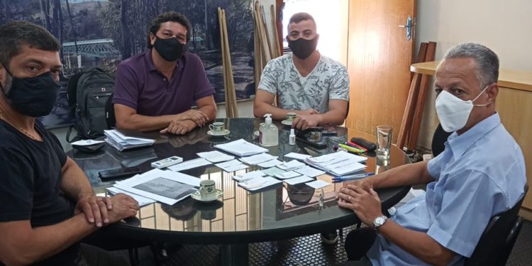 Comissão de Obras da CMVR visita Secretaria de Infraestrutura