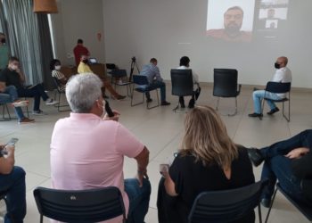 Marcelo Cabeleireiro participa de reunião para discutir falta de leitos de UTI no Médio Paraíba