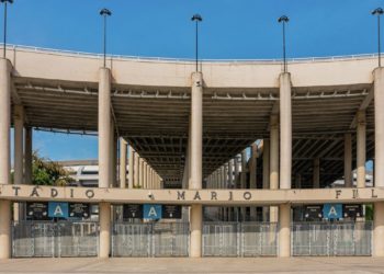 Alerj troca nome de Maracanã para Pelé; neto de Mário Filho protesta