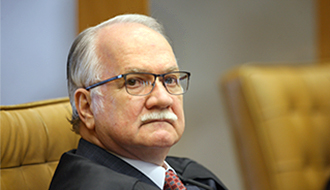 Fachin anula condenações de Lula e manda ações penais para Justiça Federal do DF