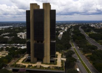 Mercado financeiro eleva projeção da inflação para 4,81% este ano