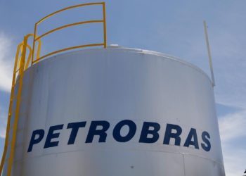 Litro da gasolina está sendo vendido a R$ 2,59 para as distribuidoras