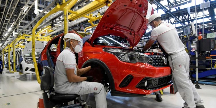 Caged: Brasil gera mais de 400 mil novos empregos formais em fevereiro