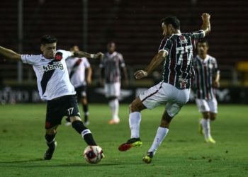 Fluminense e Vasco empatam pelo Carioca após segundo tempo movimentado
