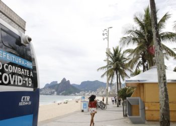 Covid-19: prefeitura do Rio proíbe permanência nas praias