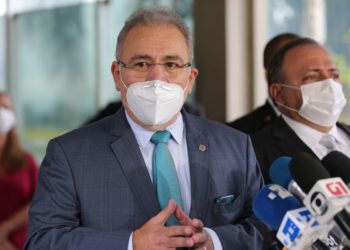 Queiroga defende distanciamento social para reduzir morte por covid-19