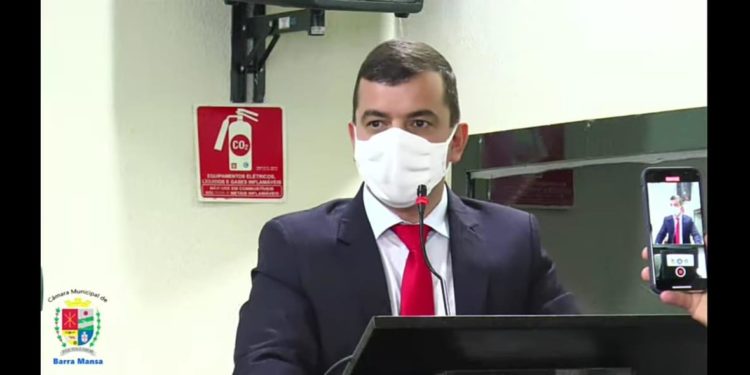 Furlani tem projeto de lei aprovado que inibe os chamados “fura-fila” durante a vacinação