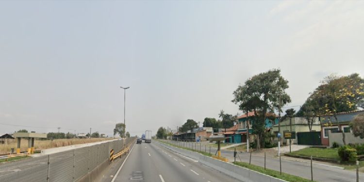 Homem é assassinado na Dutra na presença da filha