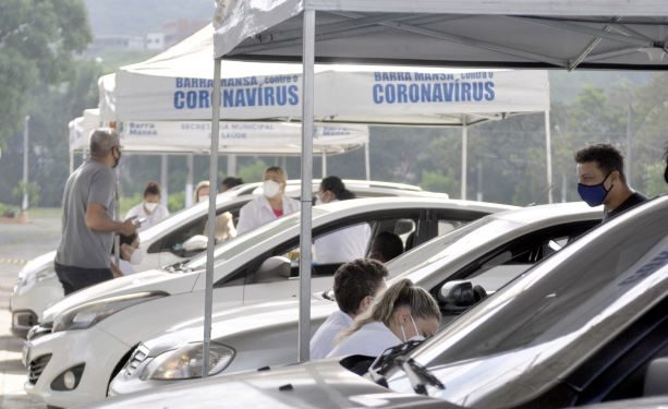 Barra Mansa vacina mulheres de 65 anos contra a Covid-19 nesta 4ª-feira