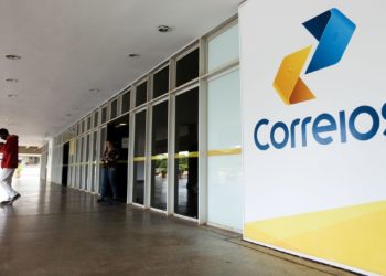 Bolsonaro inclui Correios no Programa Nacional de Desestatização