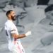 Esportes Real Madrid vence Barcelona por 2 a 1 com golaço de letra de Benzema
