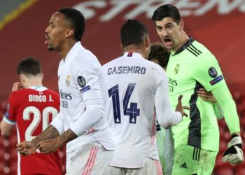 Liga dos Campeões: Real Madrid segura Liverpool e alcança semifinais
