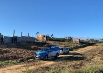 Prefeitura e PM desmobilizam loteamento irregular no Roma