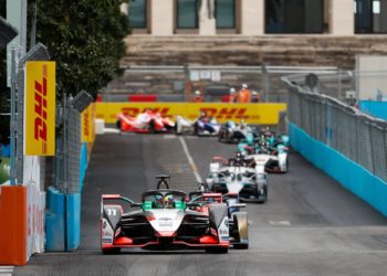 Após Di Grassi abandonar, francês Jean-Éric Vergne vence na Fórmula E