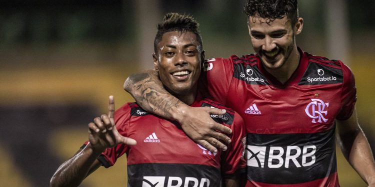 Flamengo derrota Bangu e amplia vantagem na liderança do Carioca