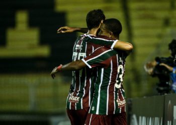 Fluminense goleira Macaé por 4 a 0 no Carioca