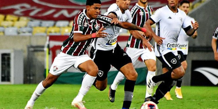 Fluminense vence Botafogo e se garante na semifinal do Carioca