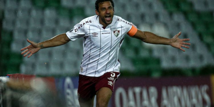 Em noite de Fred, Fluminense vence Santa Fe na Libertadores