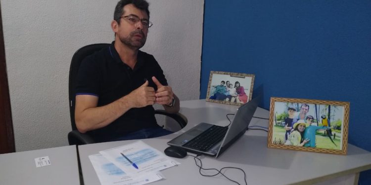 Jefferson Mamede protocola PL que torna educação como atividade essencial