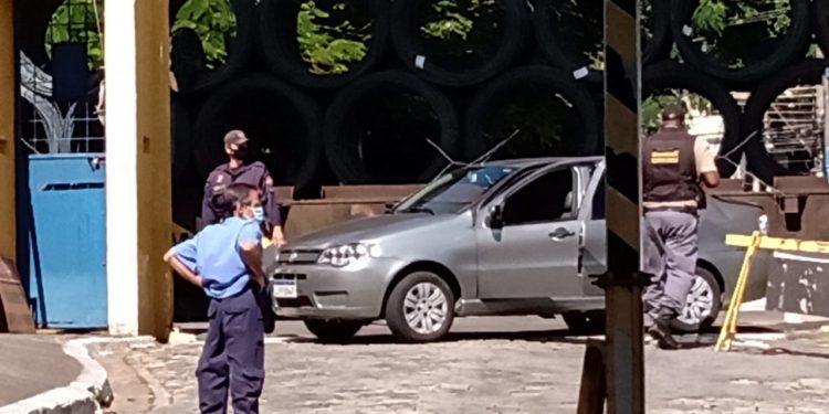 Imprudência de motorista pode provocado acidente na linha férrea em BM