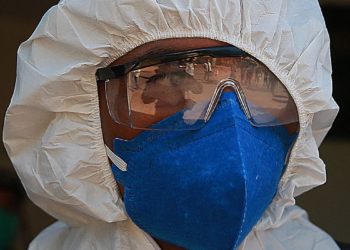 Pandemia permanece em níveis preocupantes, alerta Fiocruz