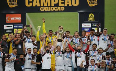 Flamengo derrota Fluminense por 3 a 1 e conquista o Tri Carioca