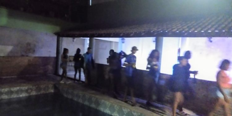 Força-tarefa de Barra Mansa fecha baile funk clandestino em Santa Rita