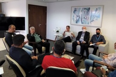 Deputado Marcelo Cabeleireiro fiscaliza Detran de Barra Mansa