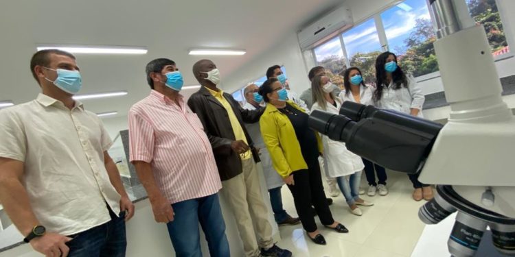 Tutuca inaugura Laboratório Clínico Municipal em Piraí