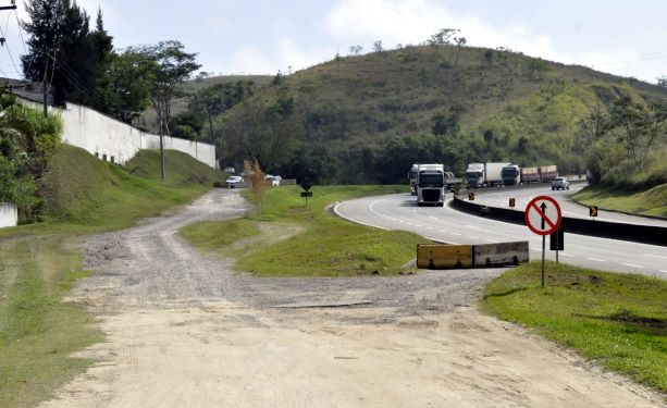 Nova Dutra fecha acesso à empresa que tem mais de 40 anos às margens da rodovia em Barra Mansa