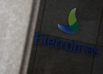 Privatização da Eletrobrás pode render até R$ 100 bilhões aos cofres públicos