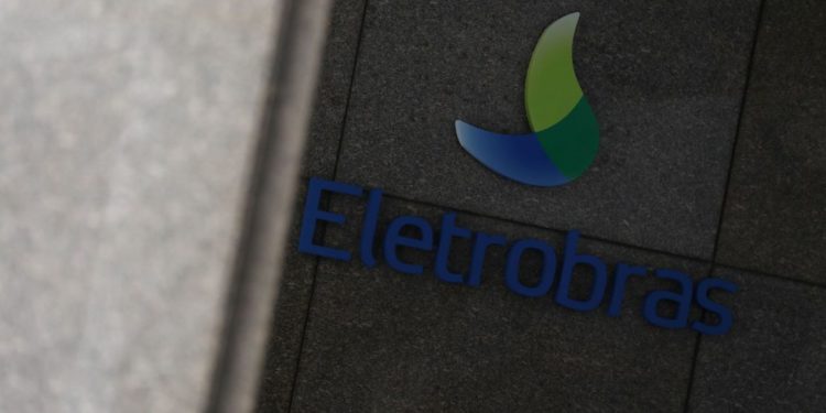 Privatização da Eletrobrás pode render até R$ 100 bilhões aos cofres públicos