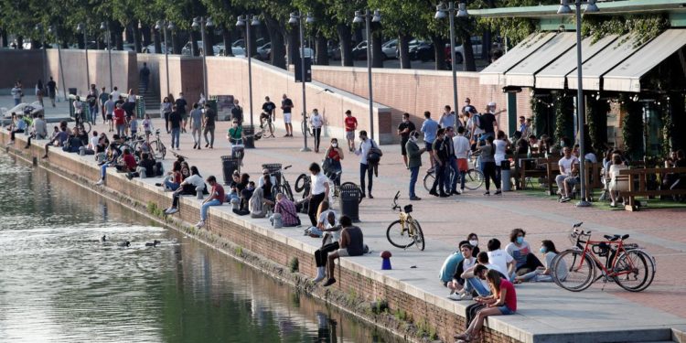Itália não exigirá máscaras ao ar livre a partir de 28 de junho