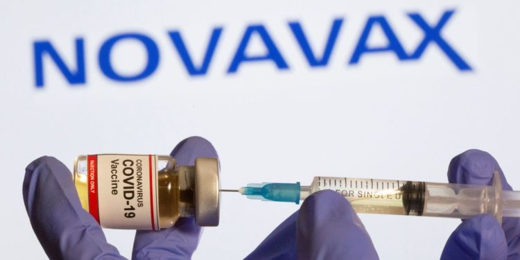 Vacina Novavax tem mais de 90% de eficácia em testes nos EUA