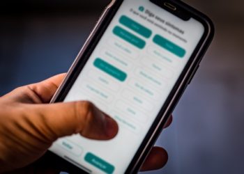 Projeto da UFRJ em Piraí desenvolve aplicativo com foco em inclusão nas escolas﻿