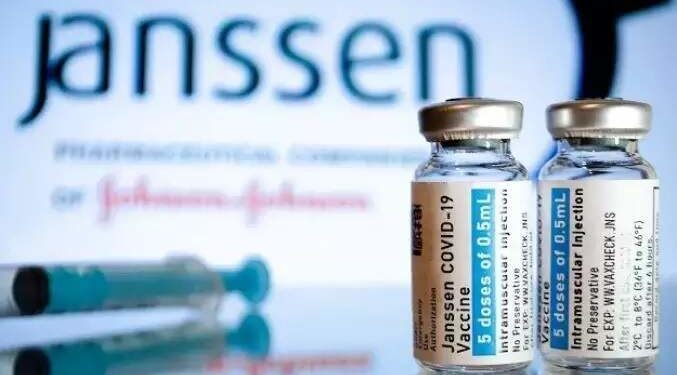 Lote de 1,5 milhão de doses da vacina da Janssen chega ao Brasil