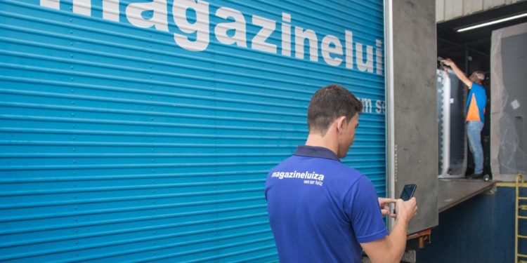Magalu abre 500 vagas de emprego em novo Centro de Distribuição