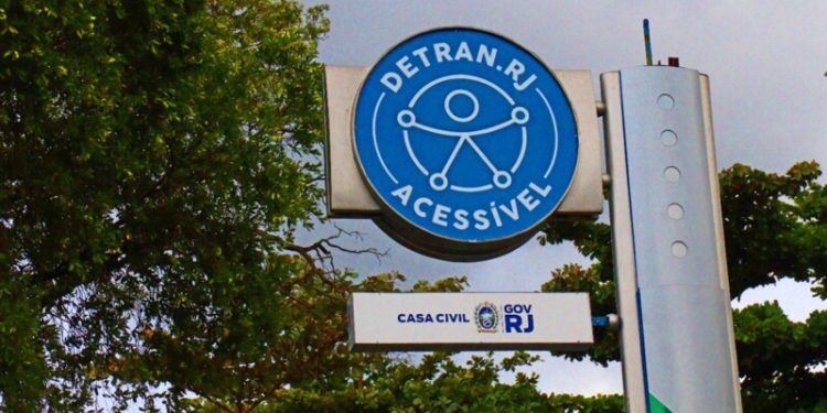 Dia D:  Detran.RJ destina um dia de atendimento  especial  a pessoas com deficiência