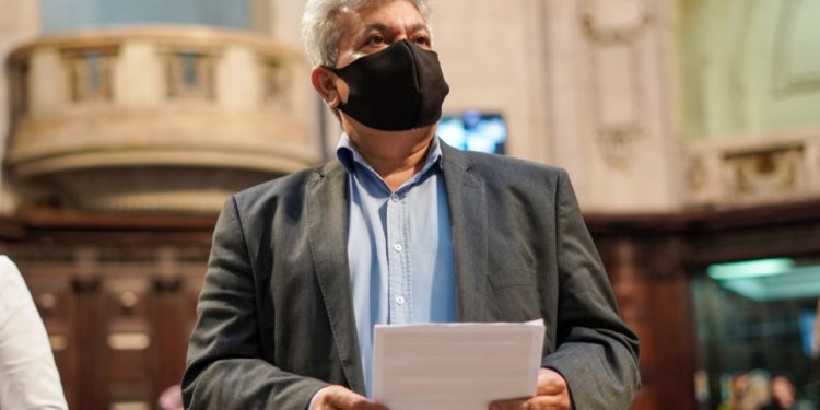 Alerj aprova projeto do deputado Marcelo Cabeleireiro que reduz ICMS para fabricantes de fármacos