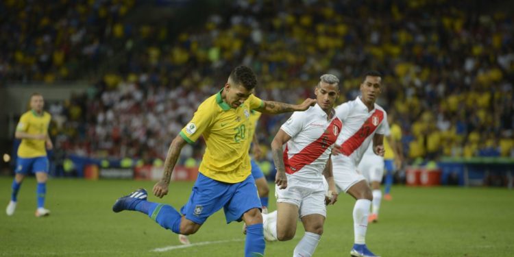 Copa América: Brasil enfrenta seleção peruana no Nilton Santos