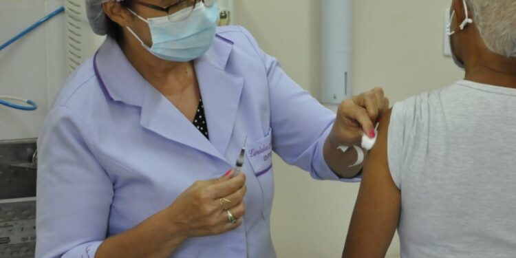 Pinheiral recebe 930 doses da vacina contra o Coronavirus