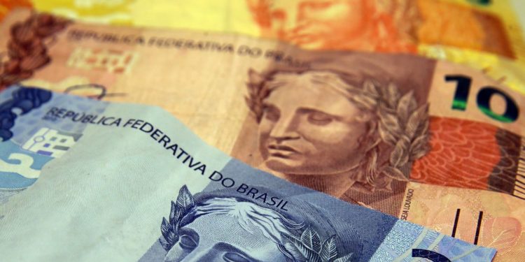 Mercado financeiro eleva previsão de crescimento do PIB para 4,36%