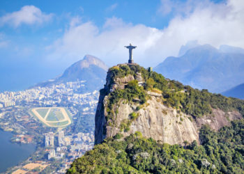 81% dos turistas brasileiros desejam viajar dentro do país