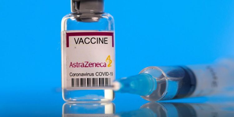 Rio: parte dos municípios vai antecipar 2ª dose da AstraZeneca