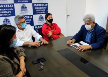 Marcelo Cabeleireiro recebe demanda sobre suspensão de tratamentos no INCA