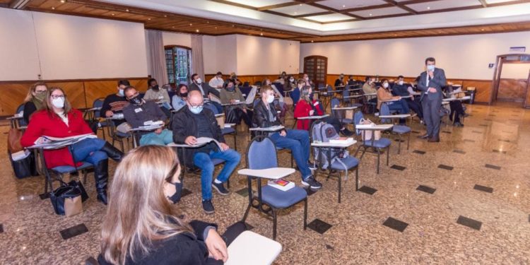 Programa ‘Capacita RJ” nos municípios vai qualificar servidores da região Centro-Sul Fluminense