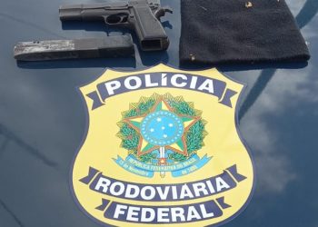 PRF evita arrastão em São Gonçalo e recupera uma arma da Polícia Federal da Argentina