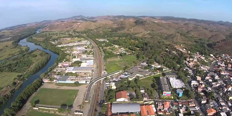 Ednardo flexibiliza horários de alguns seguimentos do comércio em Pinheiral