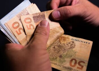 Procura dos consumidores por crédito cresce 26% no primeiro semestre