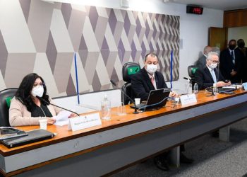 CPI: fiscal de contratos nega irregularidades em processos de vacinas